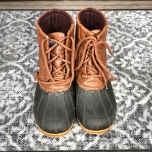Sperry boots size 2 great condition